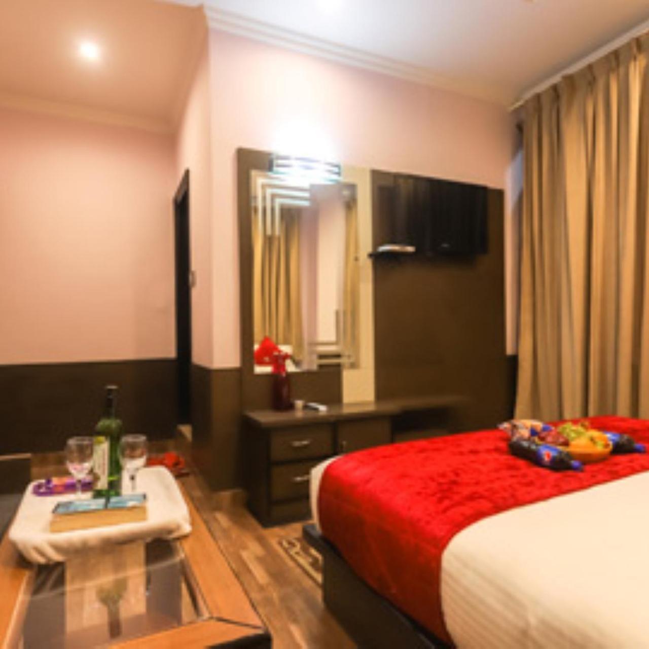 Hotel Holiday Hill, Near Mall Road, Mcleodganj# Parking#Restaurant Dharamshala Exterior foto
